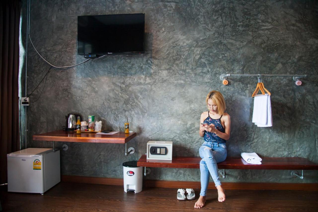 One Four Seven Hotel & Snooker Bar Rayong Dış mekan fotoğraf