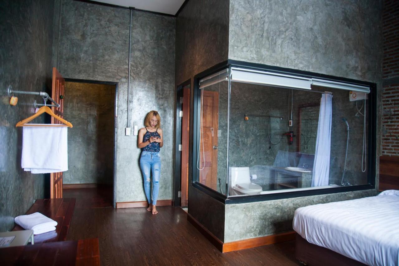 One Four Seven Hotel & Snooker Bar Rayong Dış mekan fotoğraf