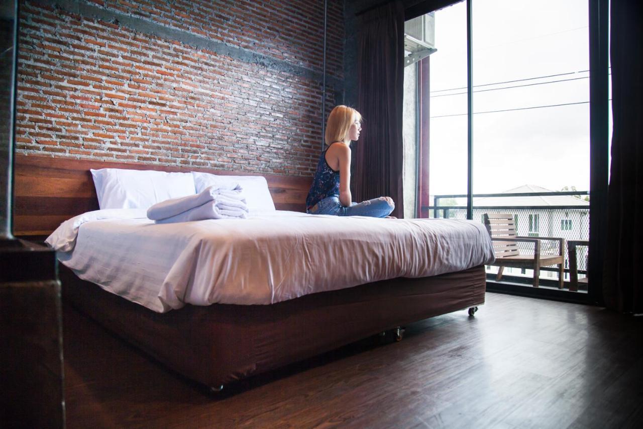 One Four Seven Hotel & Snooker Bar Rayong Dış mekan fotoğraf