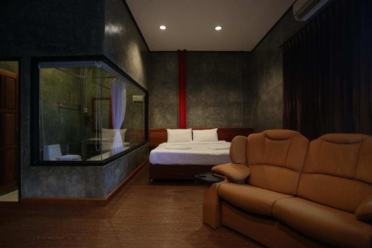 One Four Seven Hotel & Snooker Bar Rayong Dış mekan fotoğraf
