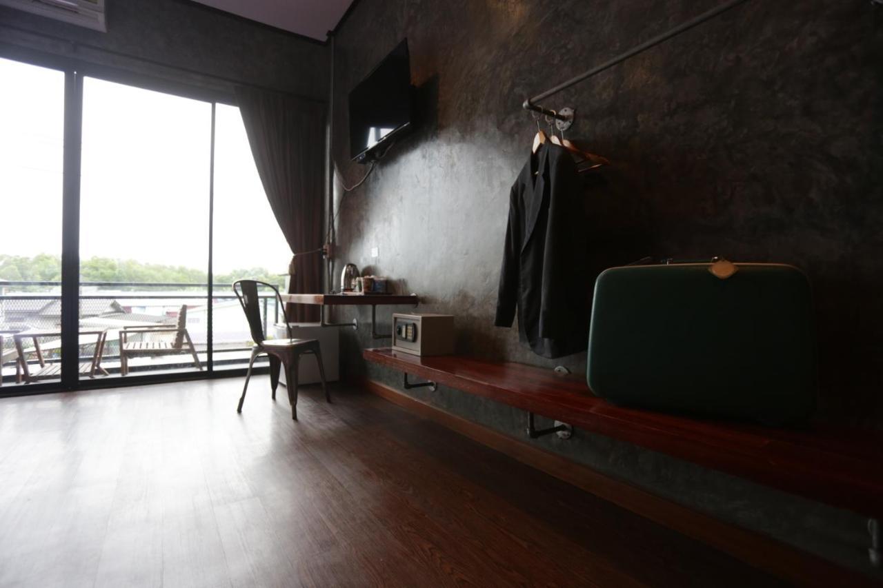 One Four Seven Hotel & Snooker Bar Rayong Dış mekan fotoğraf