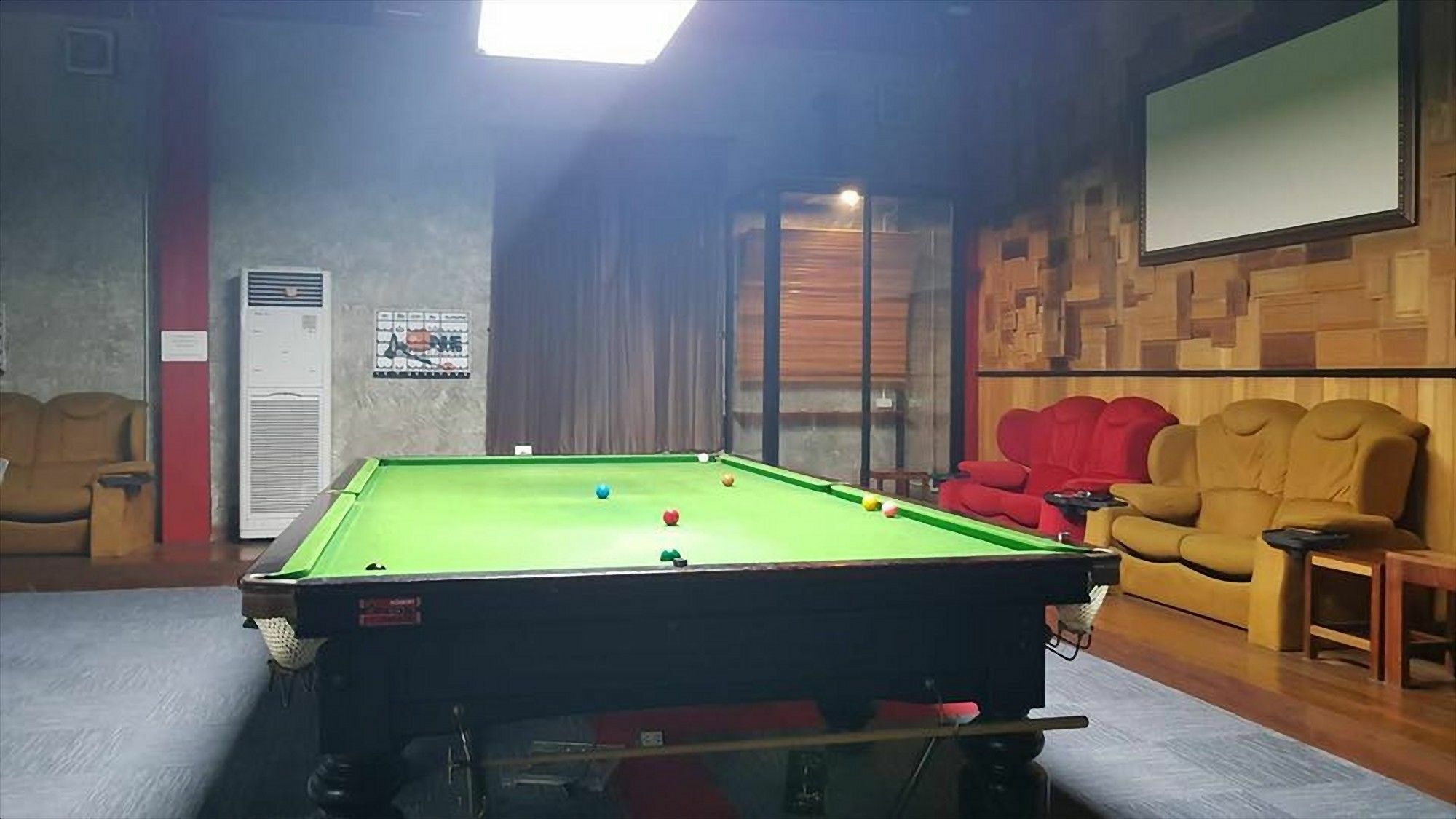 One Four Seven Hotel & Snooker Bar Rayong Dış mekan fotoğraf